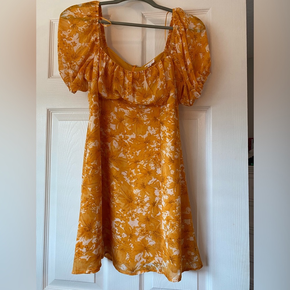 Vici summer dress. Size small